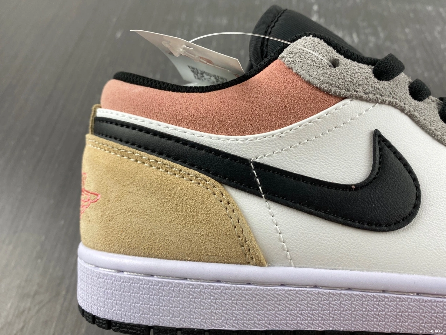 Jordan 1 Low Air DX4334-008 Club